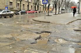 În replică, directorul "Apă-Canal" a spus: "Ne angajăm, dar garanţia totală o dă doar Dumnezeu".