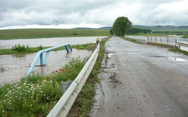 Precipitaţiile din această săptămână, prezintă pericol de deversare din iazurile şi lacurile de pe teritoriul Republicii Moldova. 