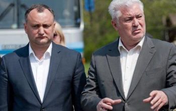 Liderul socialiştilor Igor Dodon îi propune fostului său şef pe linie de partid, Vladimir Voronin, să treacă Partidul Comuniştilor pe dreapta.
