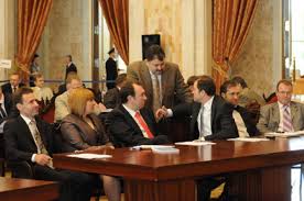 În același context,  liedrul PNL a mai spus că preşedintele ţării, Nicolae Timofti, a promulgat această lege deoarece se află sub influenţa unor forţe politice.