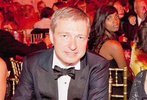 Divortul dintre miliardarul Dmitri Rybolovlev, locul 14 in topul celor mai bogati rusi, si sotia lui, Elena Rybolovleva, a generat mare valva.
