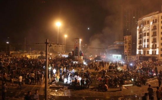  Majoritatea oamenilor au fost arestaţi la Istanbul unde au loc proteste antiguvernamentale în masă.