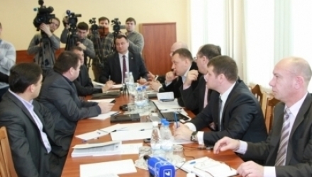 Anunțul a fost făcut de membrii Comisiei. 
