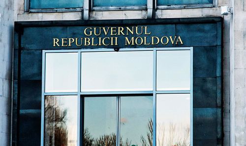  În această săptămînă vor fi desemnaţi unii viceminiştri şi şefi de agenţii din cadrul Guvernului. 