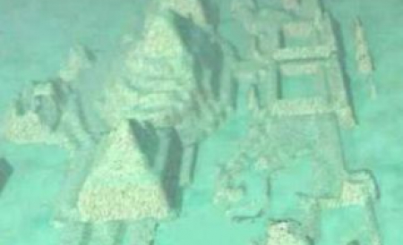 Cei doi oameni de ştiinţă au folosit submarine