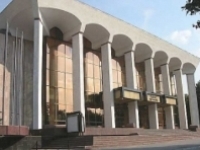 După ce au participat la cele două şedinţe în plen ale legislativului la 1 şi 2 noiembrie la Palatul Republicii