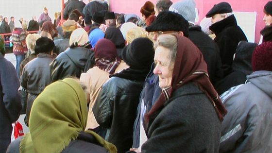 Pe de altă parte, Oxana Bulanova dă vina pe cetăţenii din dreapta Nistrului care se mută cu traiul în Transnistria când ajung la pensie.
