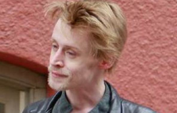 Macaulay cheltuie peste 6.000 de dolari lunar pentru a-si procura drogurile.