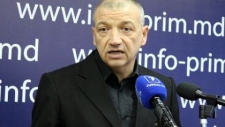 Declarația lui Mocanu vine după ce Traian Băsescu a declarat ieri că există posibilitatea să ceară PDL să boicoteze referendumul
