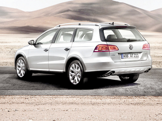 Conform JATO Dynamics, Volkswagen a vândut anul trecut 207.273 de unități Passat, în scădere cu 15,5% față de 2011