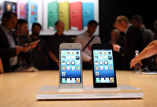 Тим Кук намекнул на то, что компания Apple может создать более дешевый мобильный телефон.