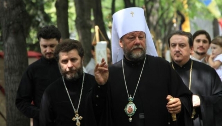 Creştinii îl ameninţă pe Înalt Prea Sfinţitul Vladimir că după Paşte vor organiza proteste sub formă de rugăciune în curtea Mitropoliei.  