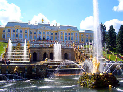 Преступники вскрыли квартиру мужчины и вынесли иконы 18-19 века. Фото: zimaleto-tour.com