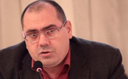 Александр Петков разместил сообщение в одной из социальных сетей, в котором дает советы, как приучить Влада Плахотнюка и Демократическую партию к демократии. Фото: puls.md
