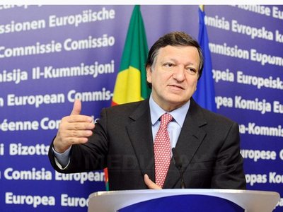 Jose Manuel Barroso îi critică pe euroscepticii britanici care "se bucură" de criza din zona euro (Imagine: AFP / MediafaxFoto)