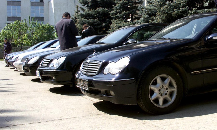 Licitaţiile de automobile din Moldova! Foto: autosecond.blogspot.com