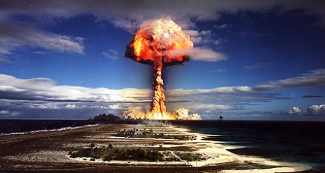 Demonstraţii împotriva energiei atomice au loc săptămânal în faţa reşedinţei premierului în Tokyo, reunind mii de persoane