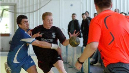 Formaţia lui Iurie Popşa, USM, s-a impus în faţa lui Dinamo Ciobruciu, scor 39-30, după ce la pauză conduceau cu 19-15.