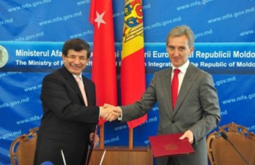 Ministrul turc de Externe, Ahmet Davutoglu a precizat că Turcia este dispusă să-și mărească  volumul de investiţii