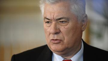 Potrivit liderului PCRM, în cele cinci ore de ședință, deputații din fosta majoritate parlamentară așa și nu au identificat motivul pentru care banca a intrat într-o perioadă negativă de dezvoltare.