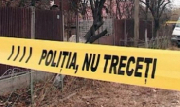 Poliţia din Ocniţa a intentat două dosare penale - unul pentru omor, iar celălalt pentru vătămare corporală gravă, care a provocat decesul.
