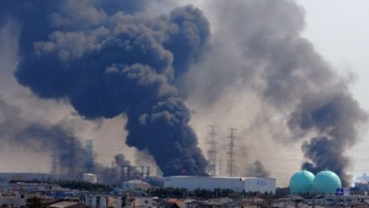 Sistemul de răcire al unui reactor al centralei avariate Fukushima s-a oprit temporar joi.