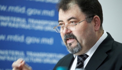 Анатолий Шалару сказал, что и с сотрудниками министерства ему приходится быть жестким, и объявил о кадровых перестановках в ведомстве. Фото: publika.md