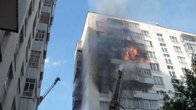 В столице женщине и ребенку понадобилась медицинская помощь в результате пожара. 