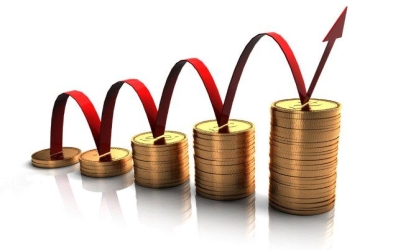 Datele cuprind unităţile economice (sectorul real) cu 4 şi mai mulţi salariaţi şi toate instituţiile bugetare, indiferent de numărul de salariaţ