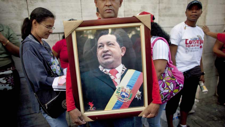 Fostul ambasador al statului Panama pe lângă Organizaţia Statelor Americane, Guillermo Cochez, susţine că preşedintele venezuelean Hugo Chavez a decedat încă de acum două luni.