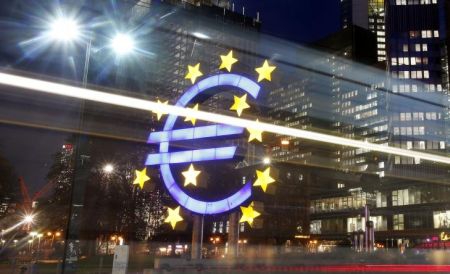 Cel puţin câte trei bănci din fiecare stat vor intra sub incidenţa BCE, au afirmat miniştrii.