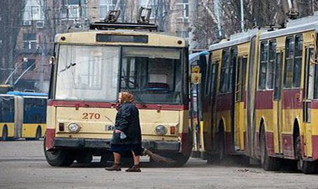 Бесплатный проезд до кладбища Святого Лазаря обеспечат сегодня и завтра столичные власти.