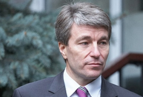 Potrivit lui Carpov, sunt necesare discuții la acest subiect în Parlament pentru ca și parlamentarii să fie parte a procesului de reglementare.  