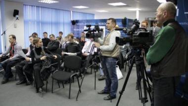 Astăzi deputaţii AIE au votat unanim pentru includerea pe ordinea de zi a proiectului PCRM