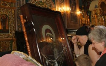 Icoana a fost adusă din Ucraina