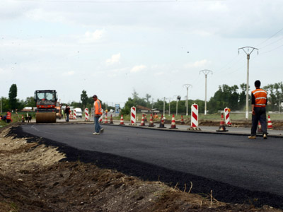 Şoferii din Capitală nu cred că Primăria va găsi banii necesari pentru reparaţia drumurilor