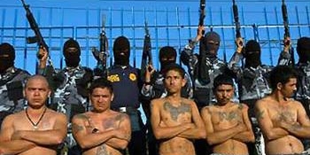 Autoritățile mexicane admit că unele din regiunile țării nu se află în mod complet sub controlul lor, informează Washington Post.