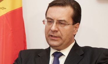 Marian Lupu, a declarat astăzi că Partidul Comuniştilor încearcă să atragă democraţii de partea lor, pentru a-l demite pe Vlad Filat din fruntea Guvernului.