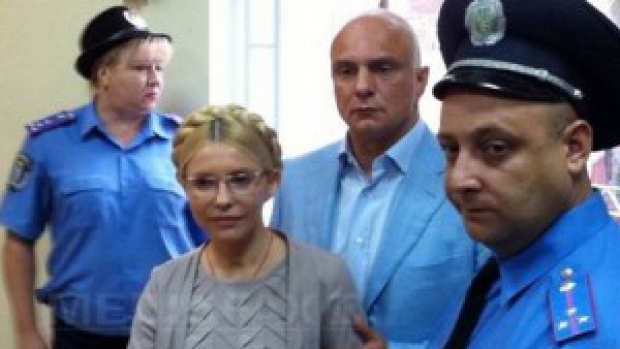 Nici în închisoare, fostul premier ucrainean Iulia Timoşenko nu scapă de hărţuielile actualei puteri de la Kiev