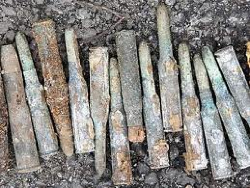 Ministerul Apărării a reacţionat şi militarii genişti sunt gata să  nimicească circa 100 de tone de muniţii cu termenul expirat.