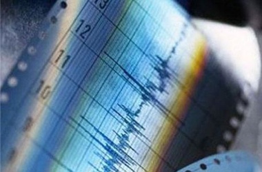 Очаг подземных толчков залегал на глубине 10 километров.