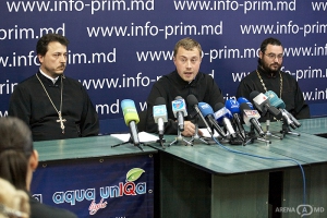 Potrivit  acestora, Biserica a avut resurse pentru a se opune adoptării acestei legi, dar nu le-a folosit. 