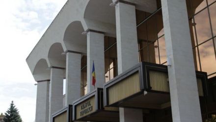 Deocamdată nu este clar când vor fi reluate şedinţele plenare ale Parlamentului