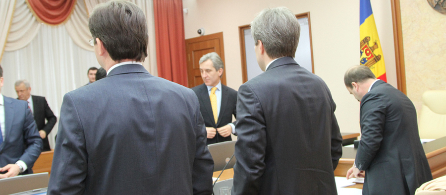 Amintim că ministrul în exerciţiu al Afacerilor Externe şi Integrării Europene, Iurie Leancă, de astăzi își exercită legal funcția de premier interimar. 
