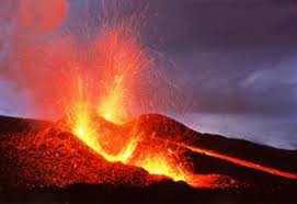 Unul dintre cei mai activi vulcani filipinezi a intrat în erupţie marţi, eliberînd o coloană uriaşă de cenuşă în atmosferă