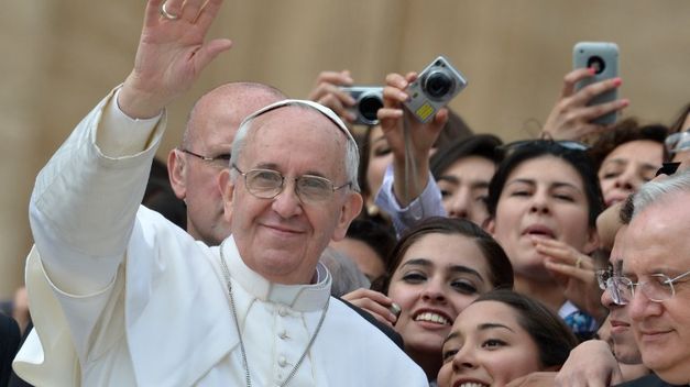 Papa Francisc a cerut vineri să se acţioneze 'cu hotărâre' împotriva abuzurilor sexuale comise de membri ai clerului.