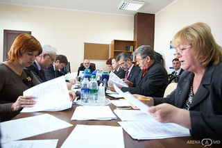 Banca  de Economii" urmează să fie examinat de către Comisia Juridică a Parlamentulu