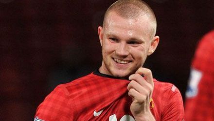  Mick a fost unul dintre cei 46.358 spectatori de pe Old Trafford care au asistat la meci