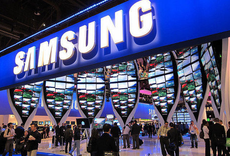 Компания Samsung, 11 октября, представила смартфон Galaxy S III Mini - уменьшенную версию "флагманского" аппарата Galaxy S III. Фото: digit.ru