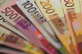 Potrivit declarantului, în luna iulie curent, a fost contactat telefonic de către o doamnă. Foto: etftrends.com